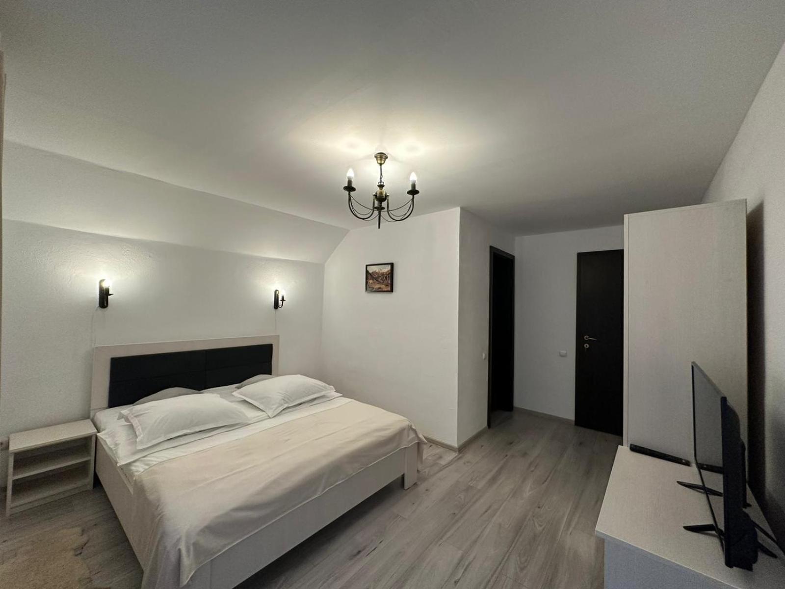 Hotel Casuta De Langa Izvor Moeciu De Sus Zewnętrze zdjęcie