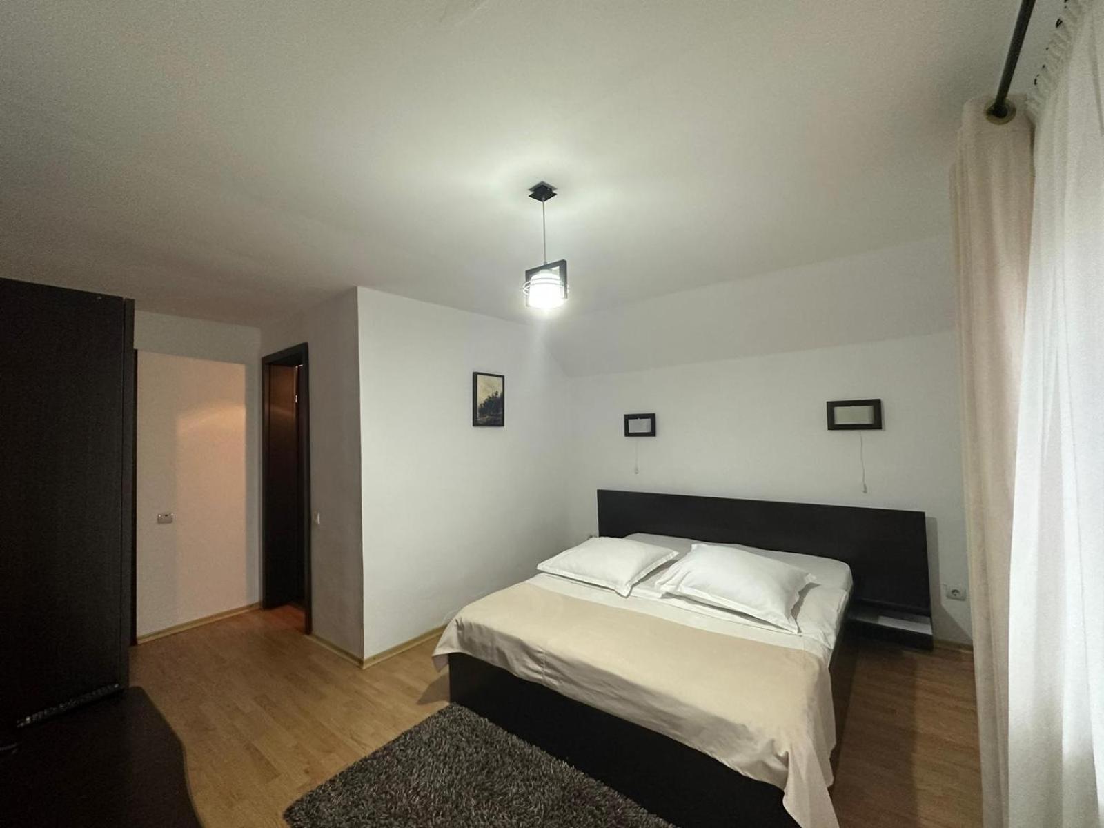 Hotel Casuta De Langa Izvor Moeciu De Sus Zewnętrze zdjęcie