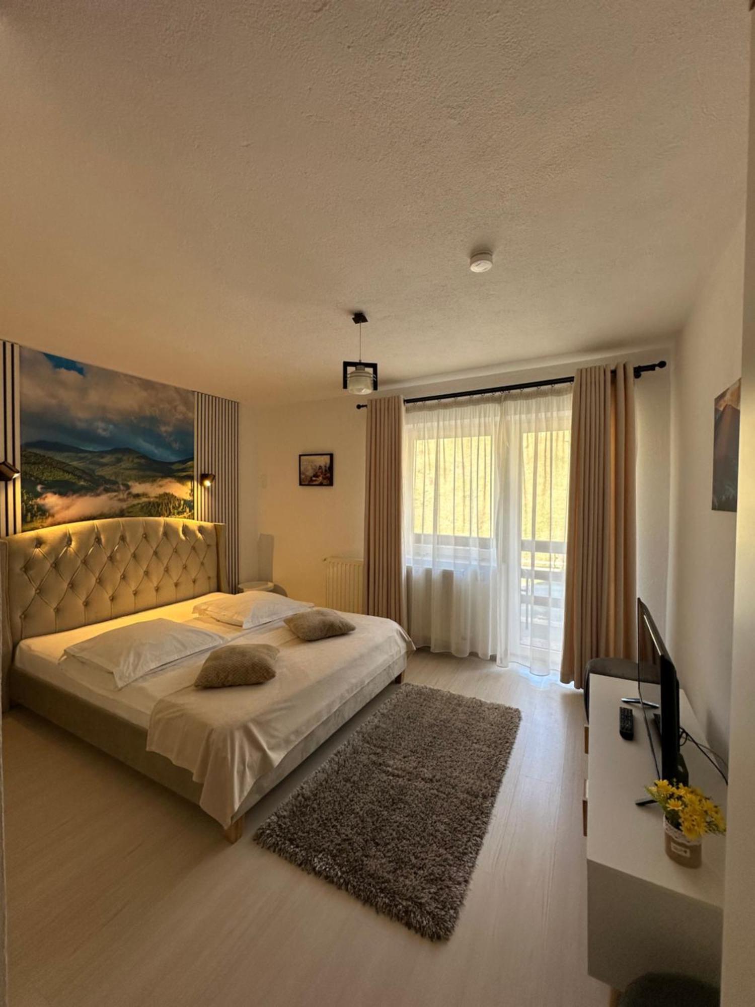 Hotel Casuta De Langa Izvor Moeciu De Sus Zewnętrze zdjęcie