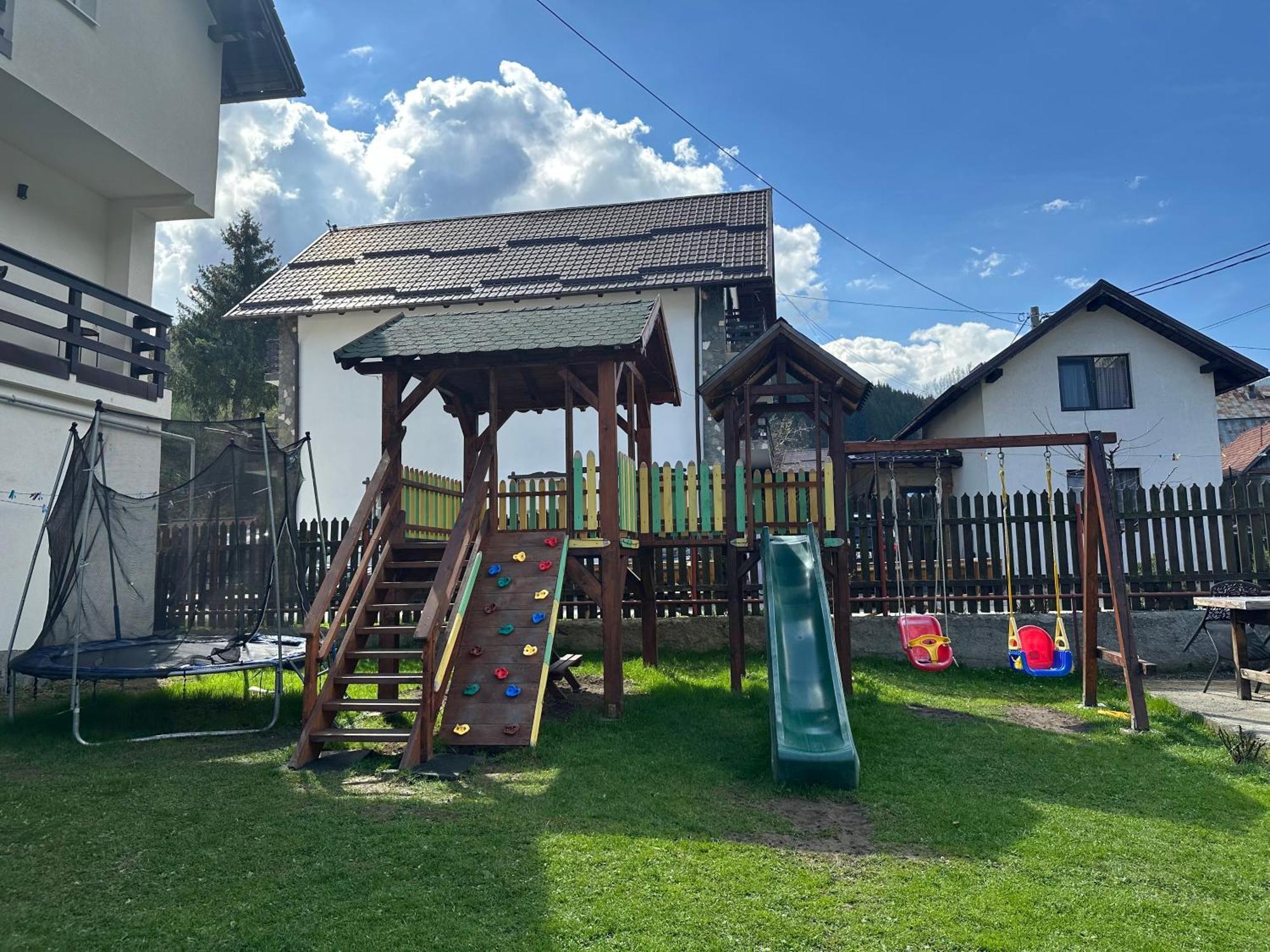 Hotel Casuta De Langa Izvor Moeciu De Sus Zewnętrze zdjęcie
